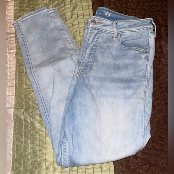 Old Navy 360 Stretch Extra High Rise Rockstar Super Skinny Jeans - Picture 6 of 7